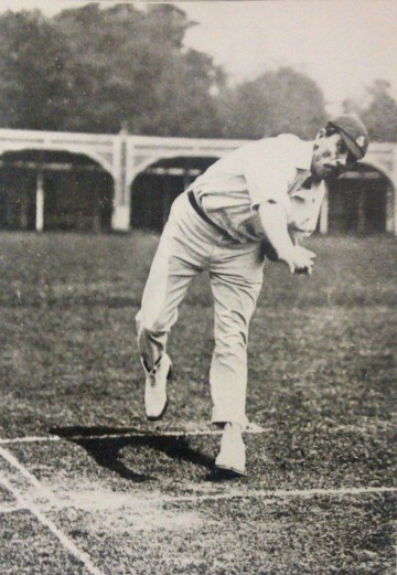 A. Fielder bowling for Kent c. 1907 (from the MCC photography collection)